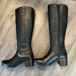 Clarks Hollis Moon knee high boots 7.5M